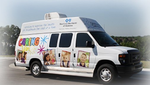 Combata la gripe con las clínicas móviles Oklahoma Caring Vans