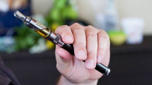 Vancuren Asegura el paso de la ley para prohibir el uso de “E-cigarette” en propiedad escolar