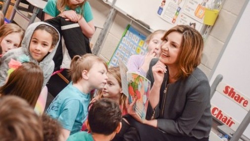 Hofmeister applauds signing of  SB 601 strengthening early reading