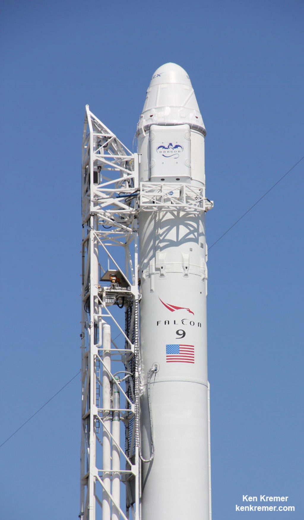 La nave Space X Dragon ha aterrizado con éxito