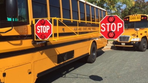 La nueva ley permite el uso de cámaras de autobuses escolares