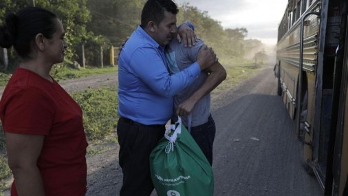 Hombre al que ofrecen asilo en Guatemala opta por regresar a casa