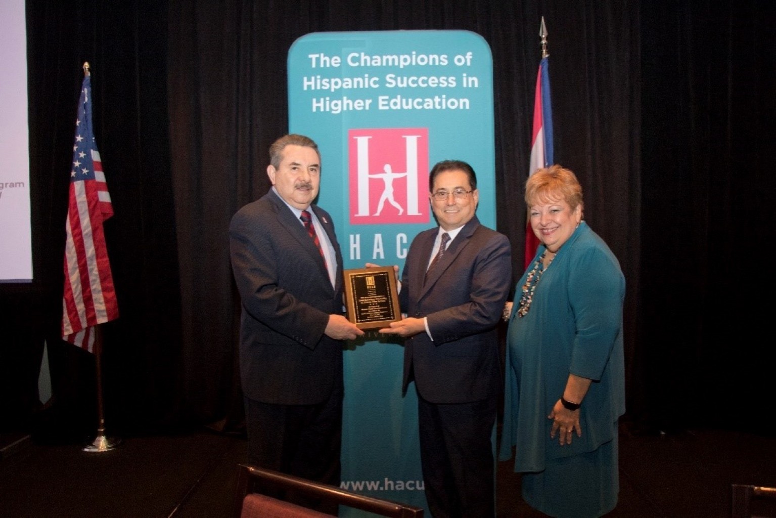 HACU aplaude la aprobación final de la Ley FUTURO (HR 5363)