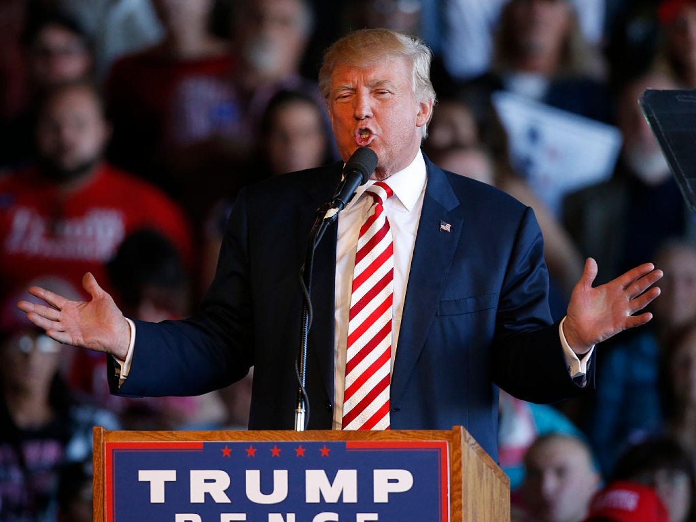 Trump quiere "reabrir" la economía el 12 de abril pese a Covid-19