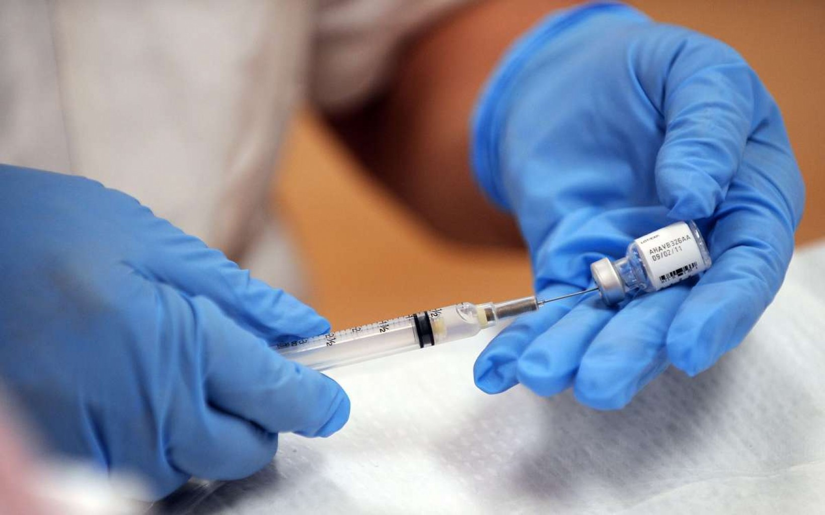Trump anuncia distribución de 150M pruebas rápidas de coronavirus