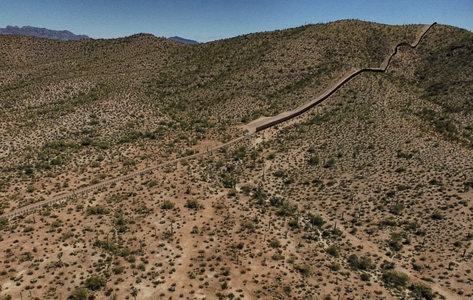Muertes de migrantes en Arizona casi supera el récord anual
