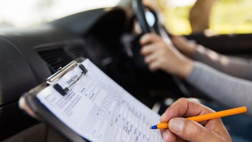 Examen escrito de licencia de conducir ofrecido en Metro Tech