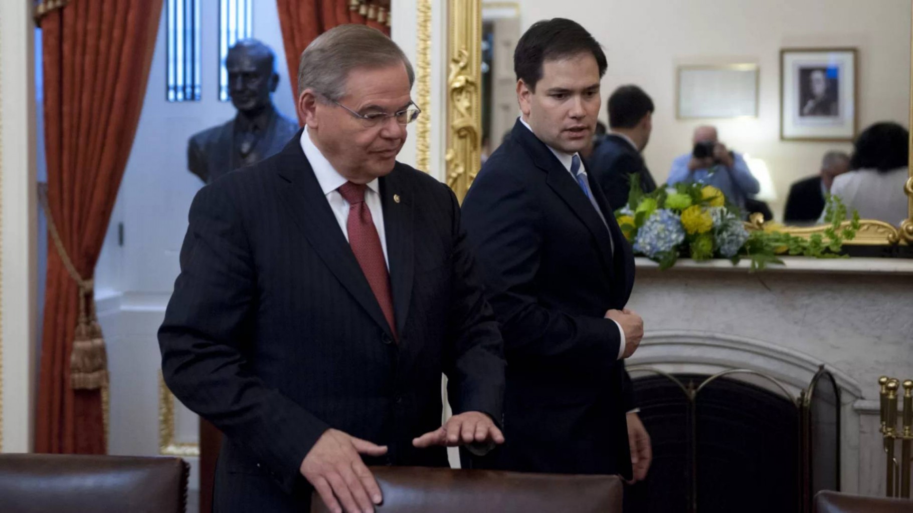 Menéndez, Rubio Piden a la Secretaría del Tesoro que Responsabilice a Empresas Fantasmas que Ayudan al Régimen Cubano
