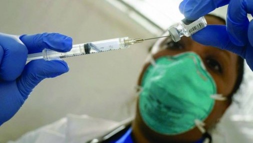 Vacuna COVID adicional aceptable para personas con sistemas inmunológicos débiles