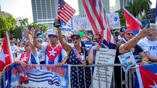 Libertad para Cuba, Nicaragua y Venezuela gritan miles de personas en Miami