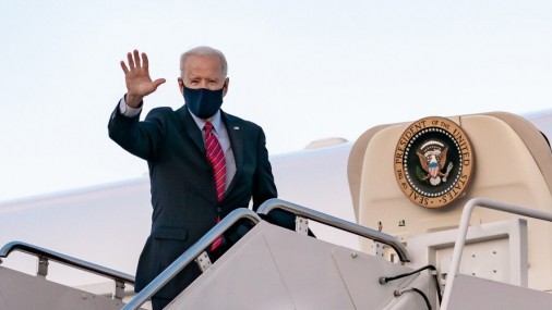 Biden defiende “por completo” su decisión sobre Afganistán