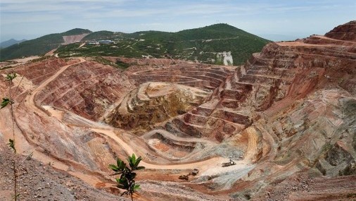 Senadores Presentan Resolución Sobre la Minería Ilícita de Oro en América Latina