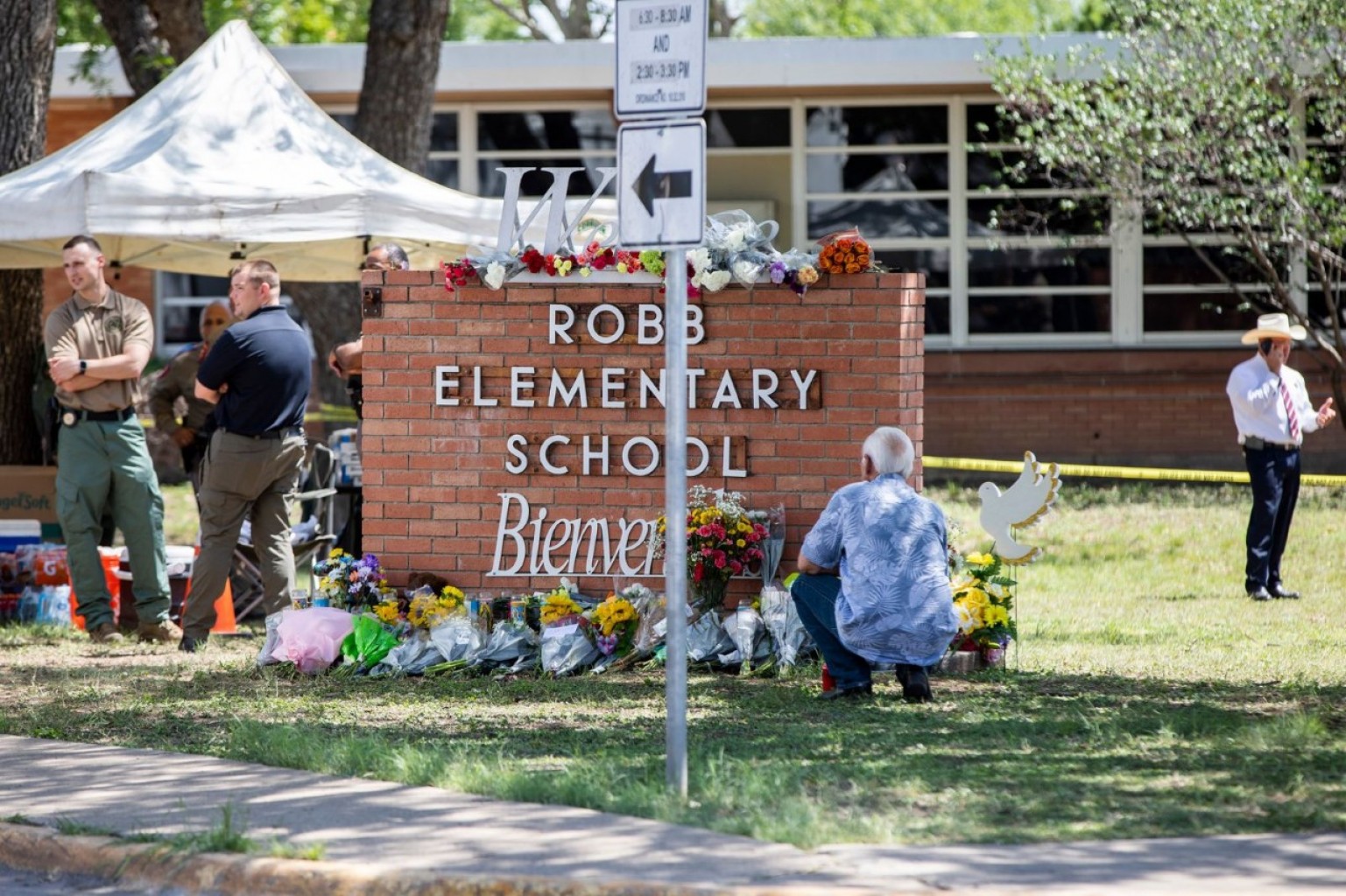 Hombre armado mata a 19 niños en tiroteo en escuela de Texas