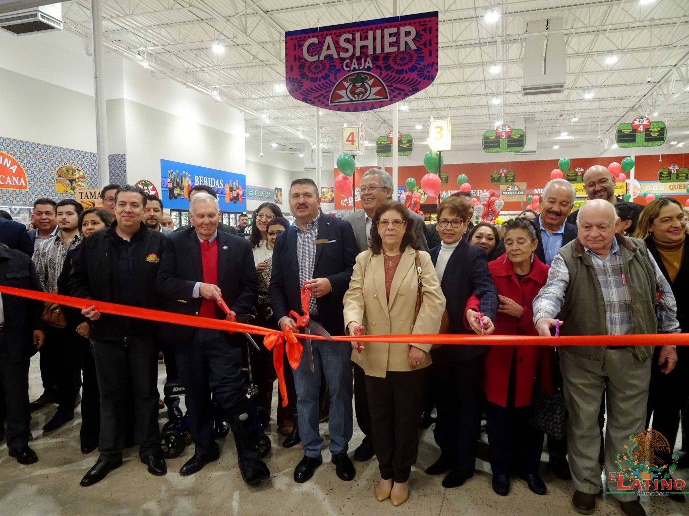 Supermercado Morelos Celebra Inauguración en Warr Acres, Oklahoma!