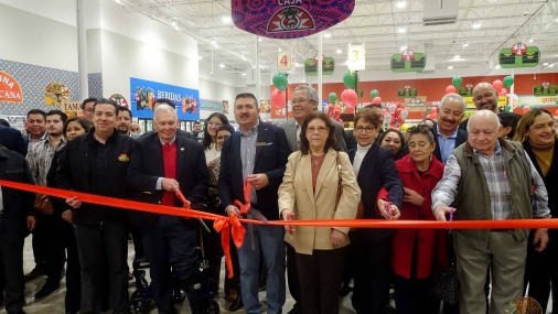 Supermercado Morelos Celebra Inauguración en Warr Acres, Oklahoma!