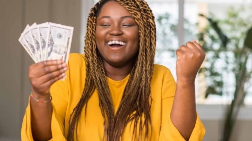 4 maneras en que los profesionales financieros recomiendan que gaste su reembolso de impuestos