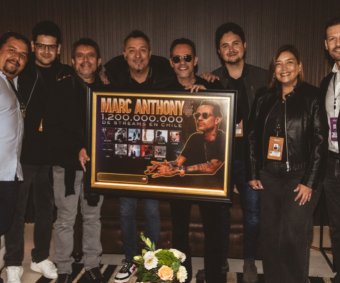 MARC ANTHONY "BRILLA EN LA NOCHE INAUGURAL DEL FESTIVAL DE VIÑA DEL MAR 2025 Y RECIBE OVACIÓN TOTAL"
