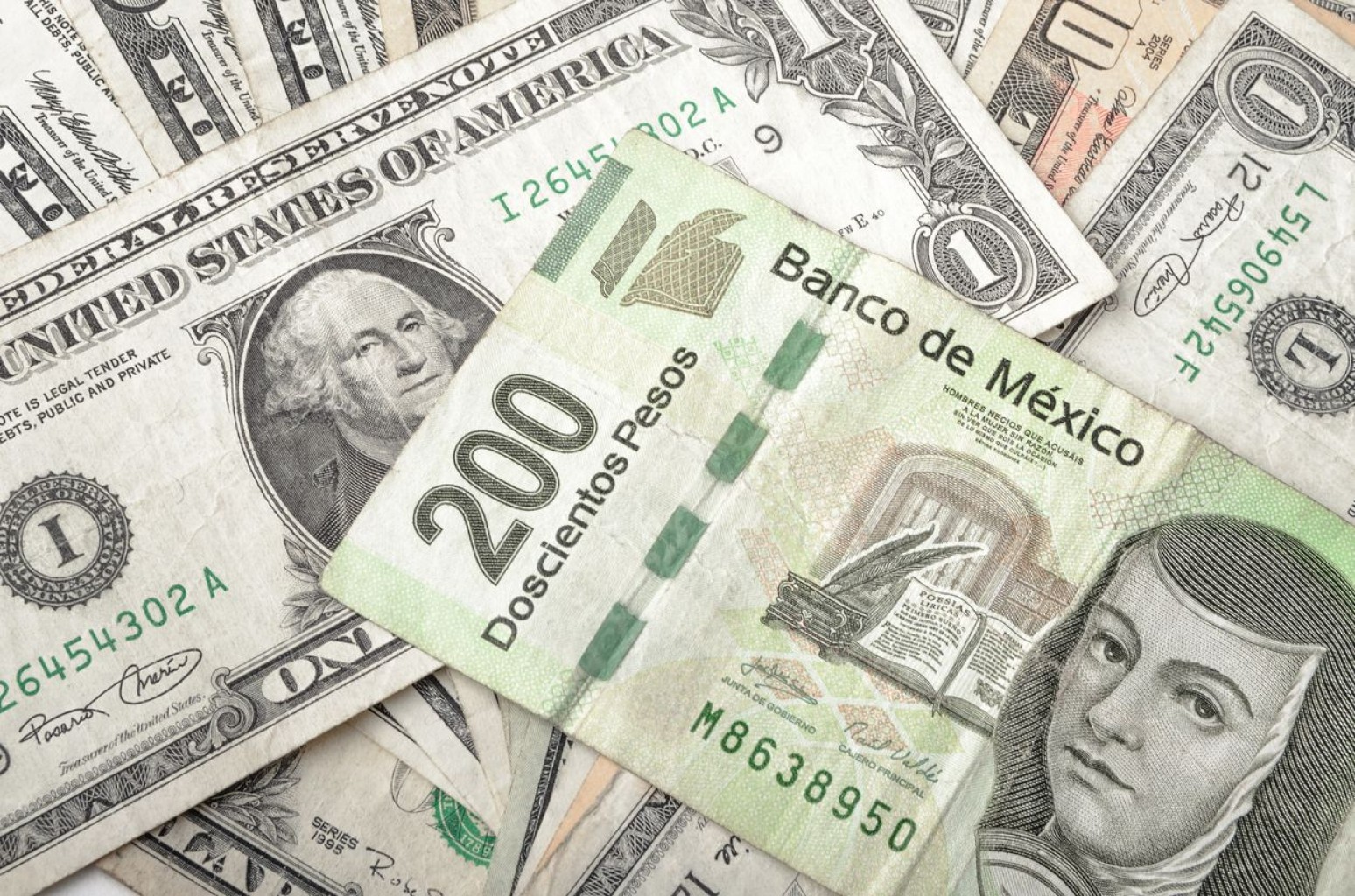 El Peso Mexicano enfrenta depreciación ante incertidumbre comercial