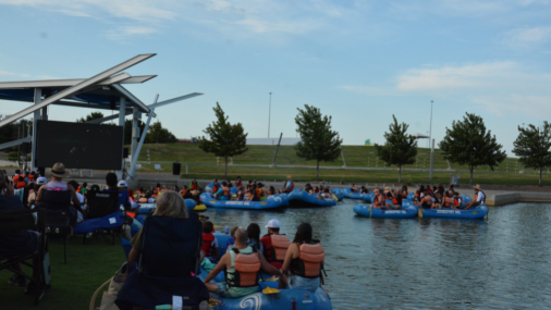 RIVERSPORT presenta película flotante para toda la familia 