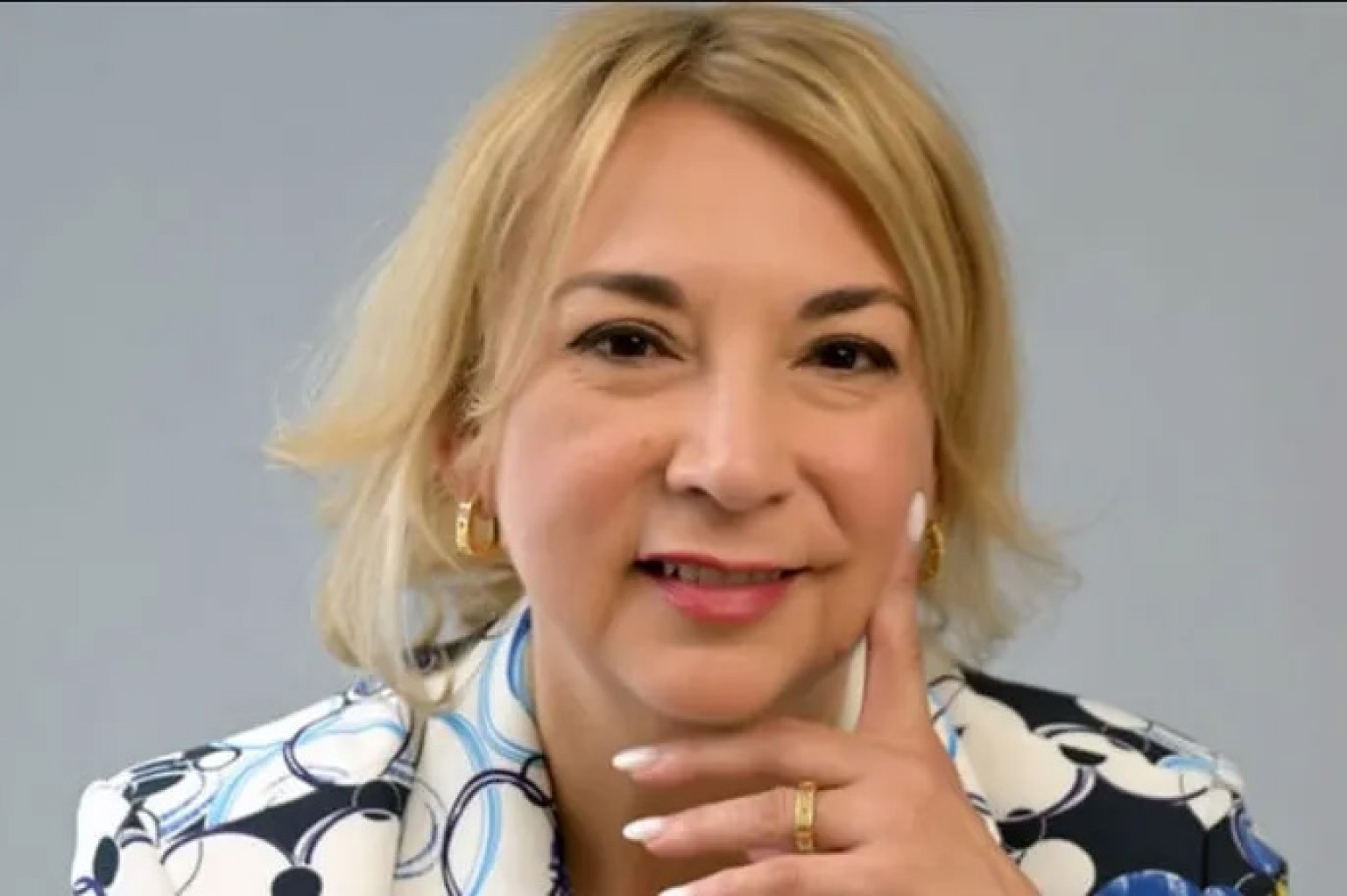 Liderar con compasión: Por qué Estados Unidos debe honrar su propia promesa hacia los inmigrantes