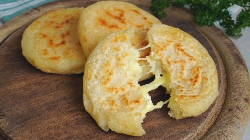 Delicias de la Hispanidad: Arepas de yuca con queso