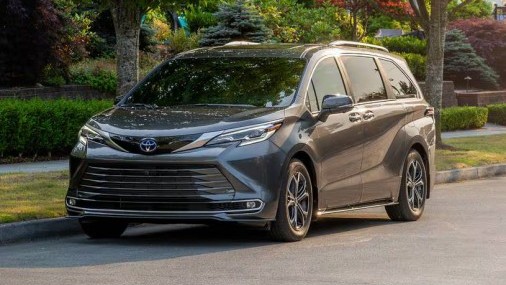 Toyota Sienna XSE Híbrido del 2025, un minivan con buena economía de combustible