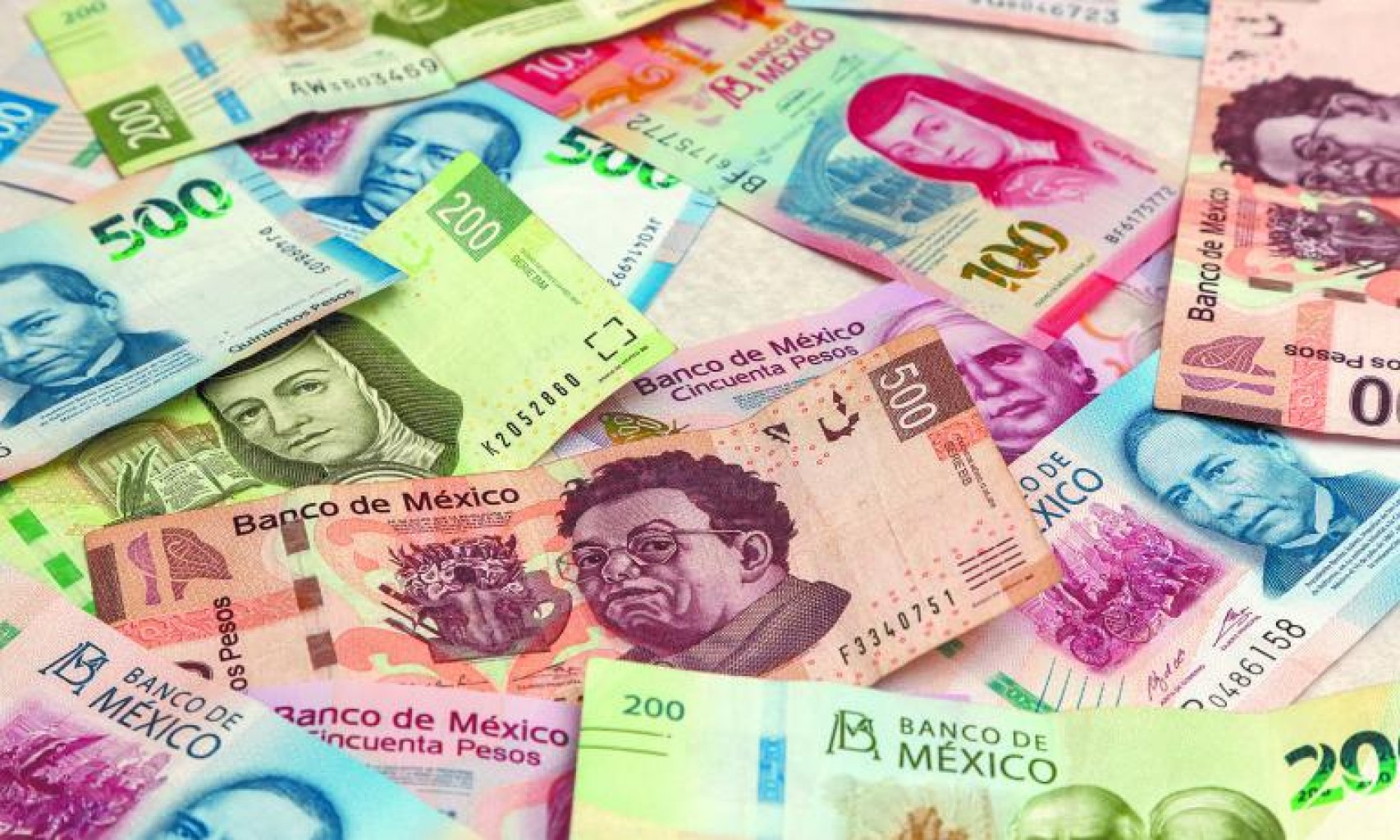 Peso Mexicano se mantiene estable ante datos mixtos sobre inflación