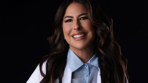 ¿Se pueden transmitir las bacterias bucales por los besos?