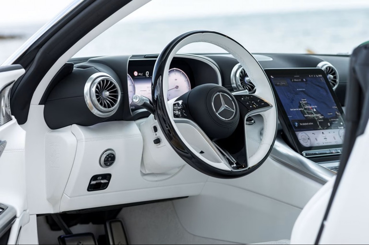 Mercedes-Benz del 2026, para disfrutar la carretera a todo lujo