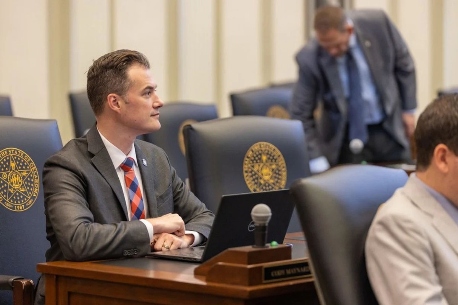 Proyecto de ley de Oklahoma propone exención fiscal para jóvenes emprendedores