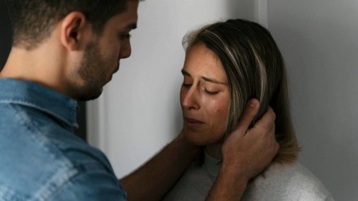 Proponen Aumentar penas por violencia doméstica por estrangulamiento 