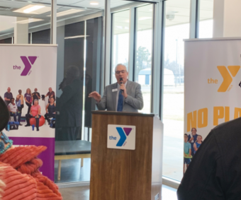 YMCA y Agencia Latina celebran la apertura del Pete White YMCA
