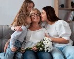 El corazón de cada hogar: celebrar el valor de las  madres en la sociedad
