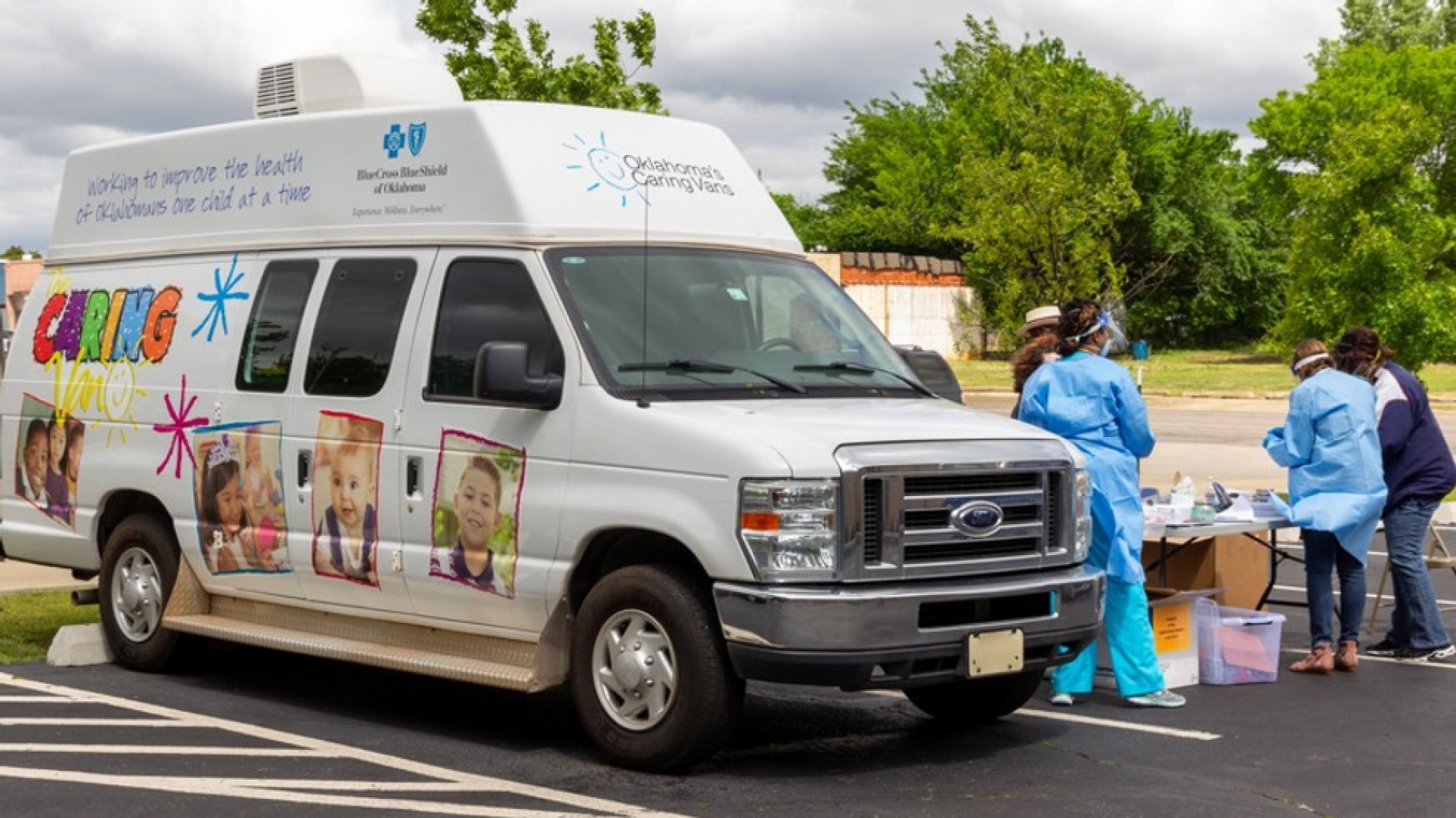 Lucha contra la Influenza junto a las clínicas móviles Oklahoma Caring Van