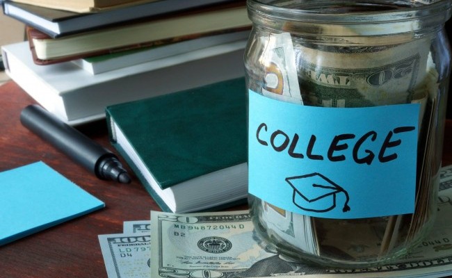 Proyecto de ley que moderniza el plan de ahorro universitario se convierte en ley