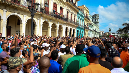 EXPERTOS DEBATEN EL FUTURO DE CUBA