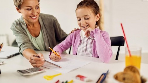 Cómo convertir la mensualidad de tus hijos en su primera escuela financiera