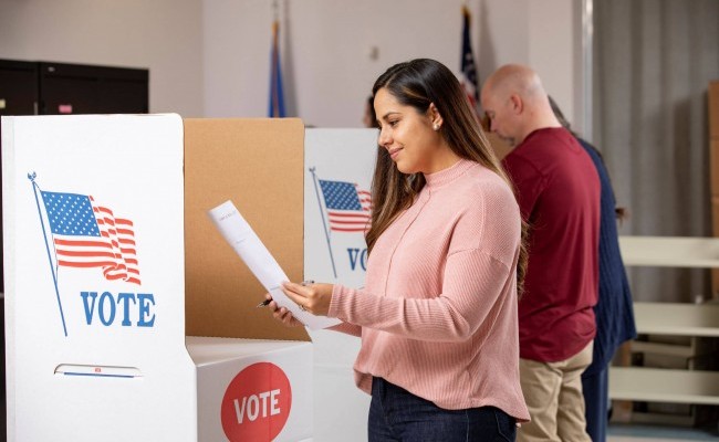 La Elección del Superintendente de Escuelas Públicas de Oklahoma queda en manos de los Votantes